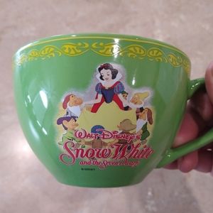 Retired Disney Store Green Snow White And The 7 Dwarfs Large 20 Oz Coffee Mug